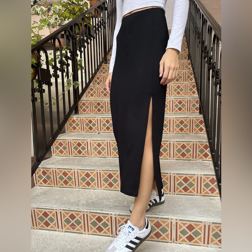 Brandy Melville Josie Skirt